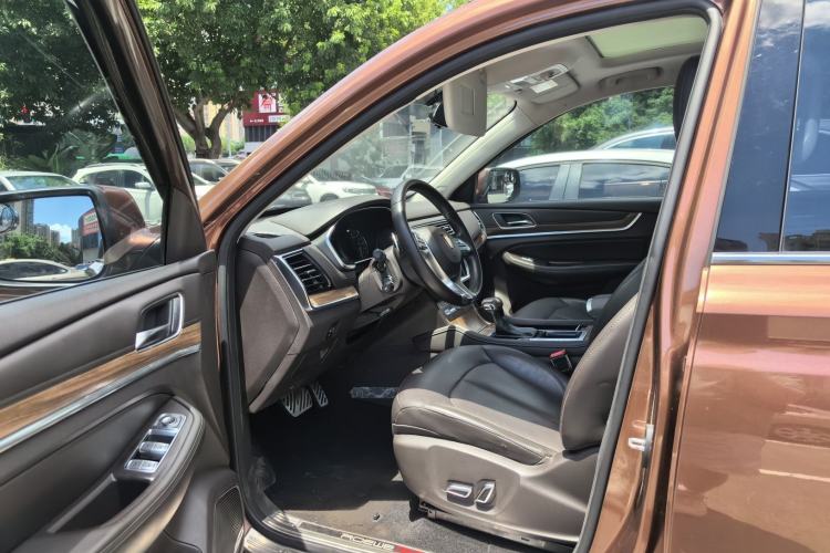 Used Roewe RX8 2018 30T Smart Connectivity Two-Wheel Drive Flagship Edition Exterior 12