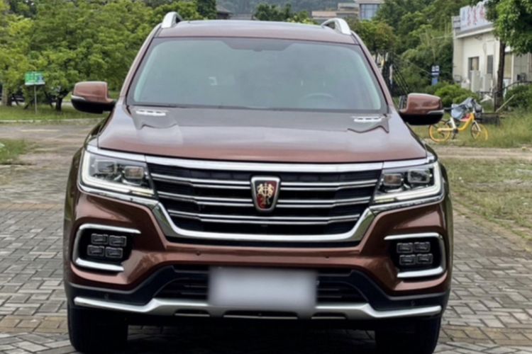 Used Roewe RX8 2018 30T Two-Wheel Drive Flagship Edition Exterior 2