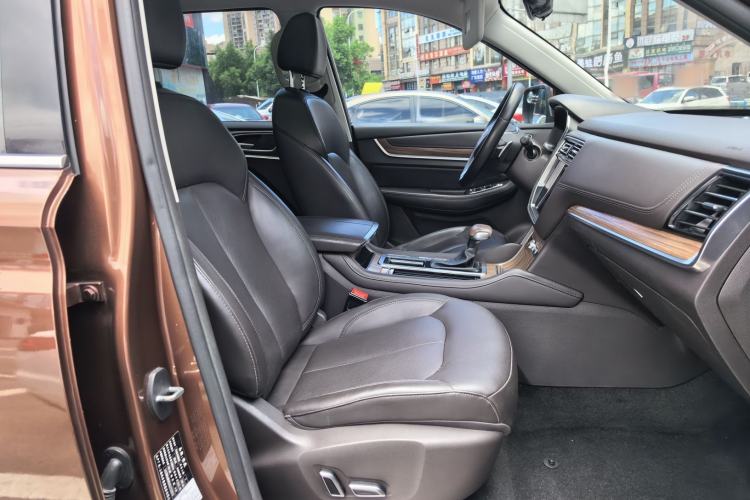 Used Roewe RX8 2018 30T Smart Connectivity Two-Wheel Drive Flagship Edition Exterior 3