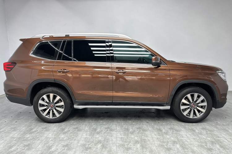 Used Roewe RX8 2018 30T Smart Connectivity Two-Wheel Drive Flagship Edition Exterior 4