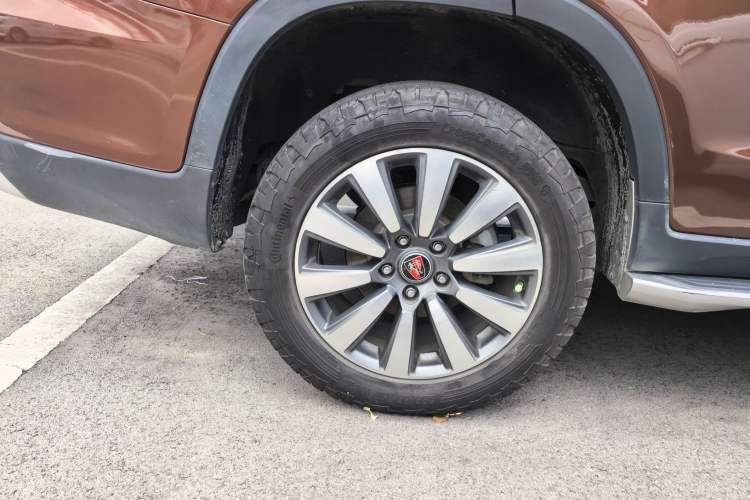 Used Roewe RX8 2018 30T Smart Connectivity Two-Wheel Drive Flagship Edition Exterior 4