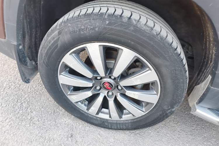 Used Roewe RX8 2018 30T Smart Connectivity Two-Wheel Drive Supreme Edition Exterior 5