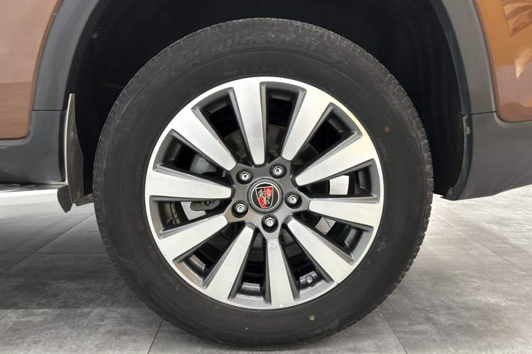 Used Roewe RX8 2018 30T Smart Connectivity Two-Wheel Drive Flagship Edition Exterior 9