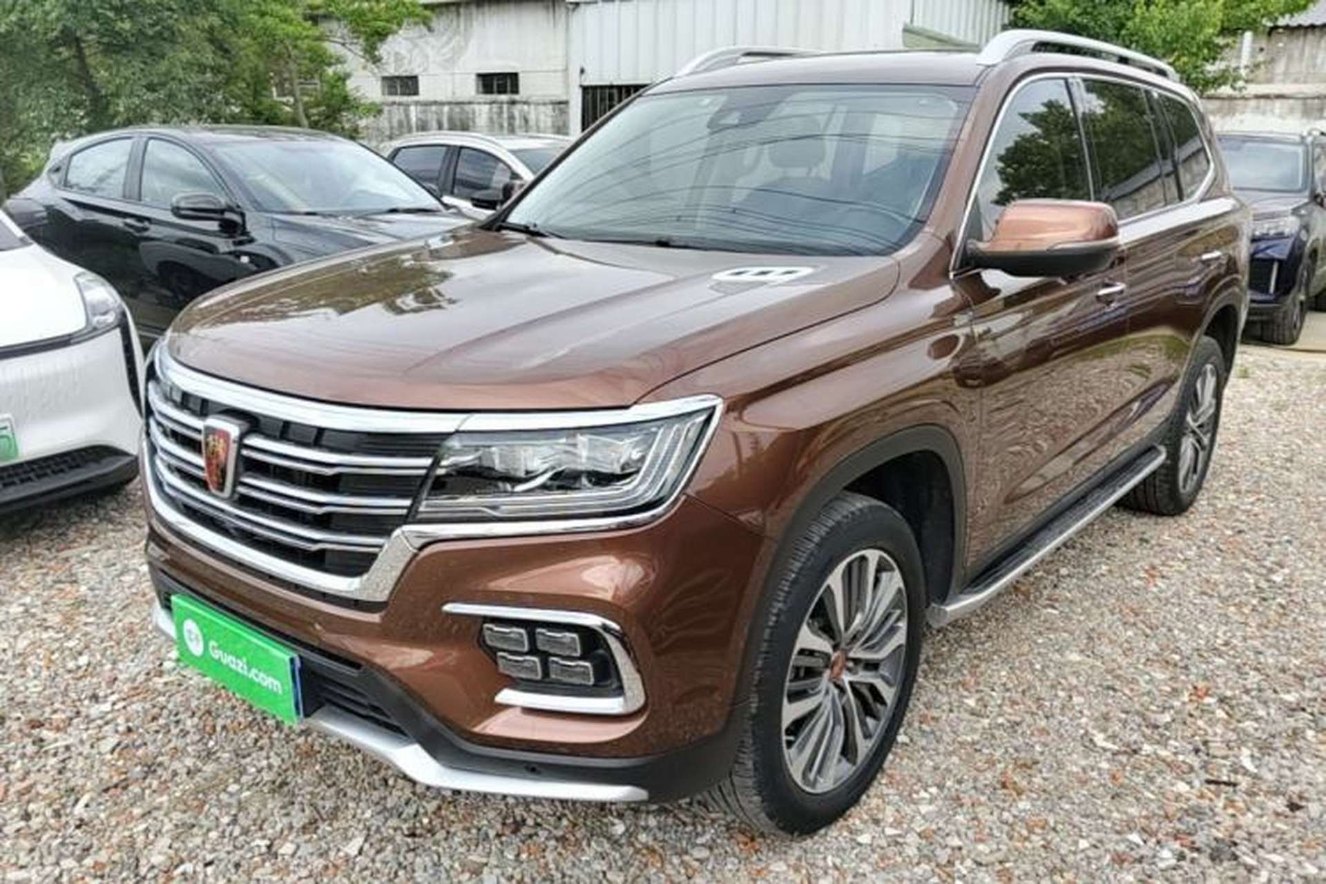 Used Roewe RX8 2018 30T Smart Connectivity All-Wheel Drive Supreme Edition Front Left 45 Deg