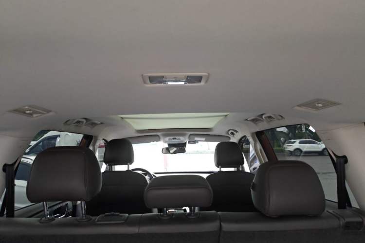 Used Roewe RX8 2018 30T Smart Connectivity Two-Wheel Drive Supreme Edition Headliner