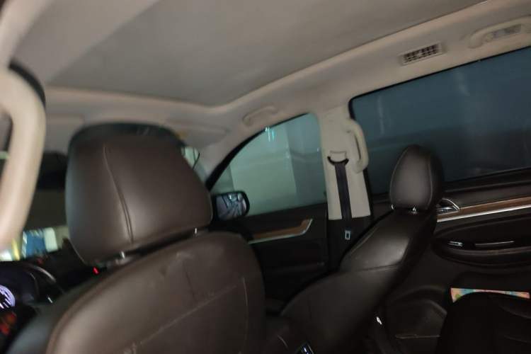 Used Roewe RX8 2018 30T Smart Connectivity Two-Wheel Drive Flagship Edition Headliner