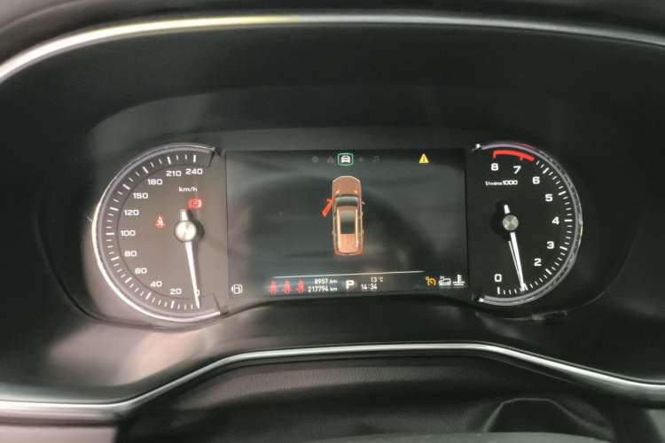 Used Roewe RX8 2018 30T Smart Connectivity Four-Wheel Drive Flagship Edition Instrument Cluster