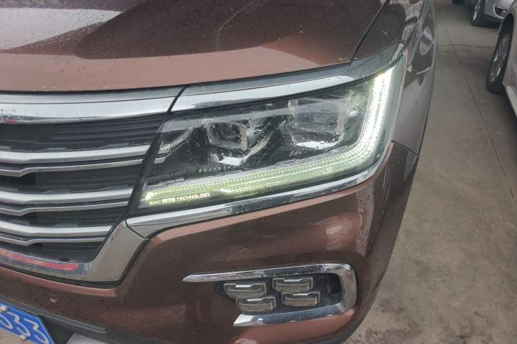 Used Roewe RX8 2018 30T Smart Connectivity Two-Wheel Drive Supreme Edition Left Front Headlight