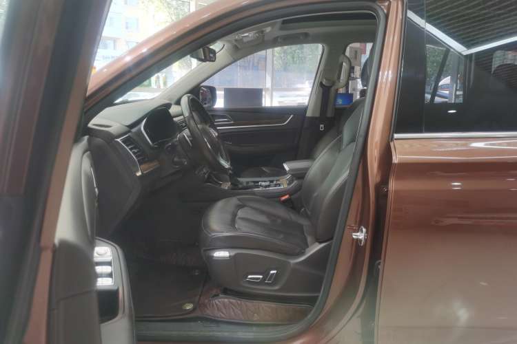 Used Roewe RX8 2018 30T Smart Connectivity All-Wheel Drive Supreme Edition Left Front Seat