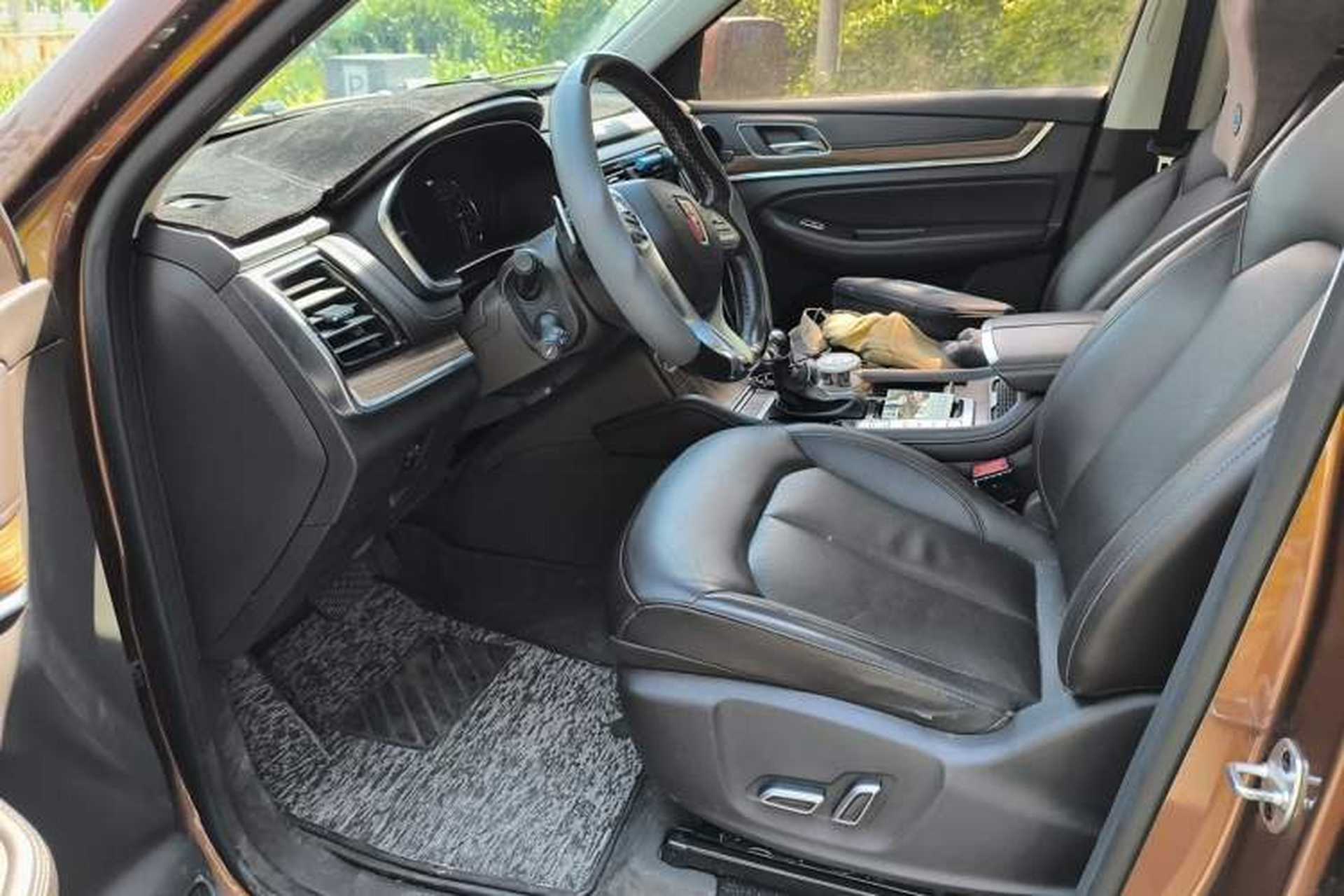 Used Roewe RX8 2018 30T Smart Connectivity Two-Wheel Drive Supreme Edition Left Front Seat