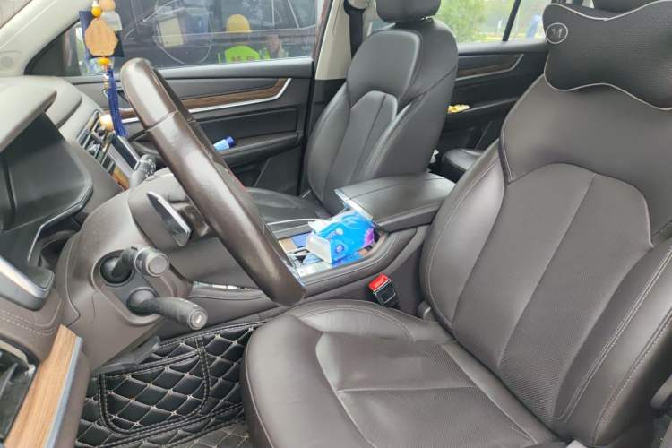 Used Roewe RX8 2018 30T Smart Connectivity Two-Wheel Drive Flagship Edition Left Front Seat