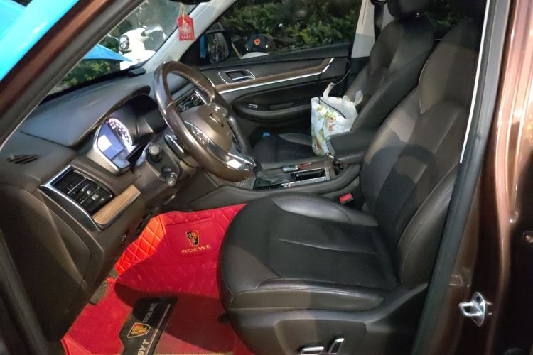Used Roewe RX8 2018 30T Smart Connectivity Two-Wheel Drive Flagship Edition Left Front Seat