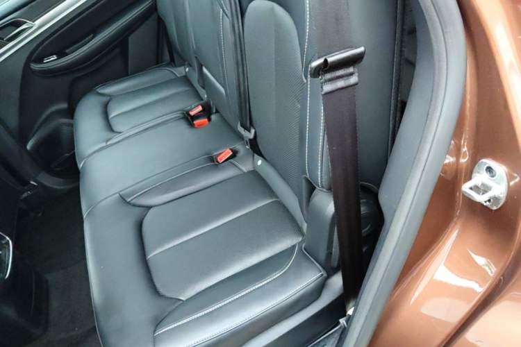 Used Roewe RX8 2018 30T Two-Wheel Drive Flagship Edition Left Rear Seat