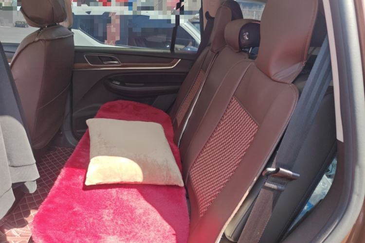 Used Roewe RX8 2018 30T Smart Connectivity Two-Wheel Drive Flagship Edition Left Rear Seat