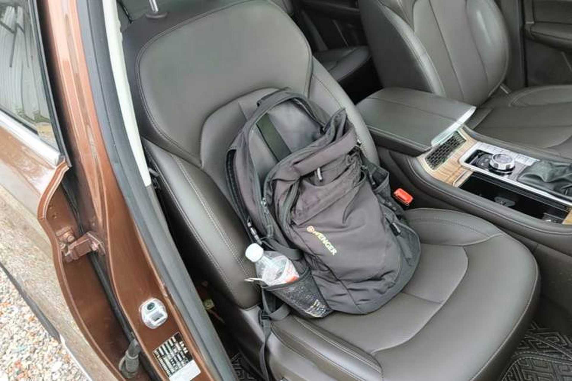 Used Roewe RX8 2018 30T Smart Connectivity All-Wheel Drive Supreme Edition Right Front Seat
