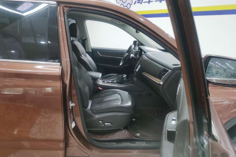 Used Roewe RX8 2018 30T Smart Connectivity All-Wheel Drive Supreme Edition Right Front Seat