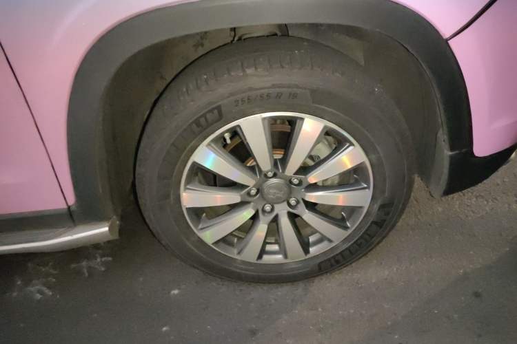 Used Roewe RX8 2018 30T Smart Connectivity Two-Wheel Drive Flagship Edition Right Front Wheel Hub