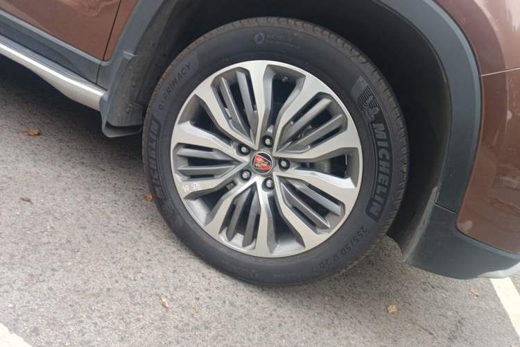 Used Roewe RX8 2018 30T Smart Connectivity All-Wheel Drive Supreme Edition Right Front Wheel Hub