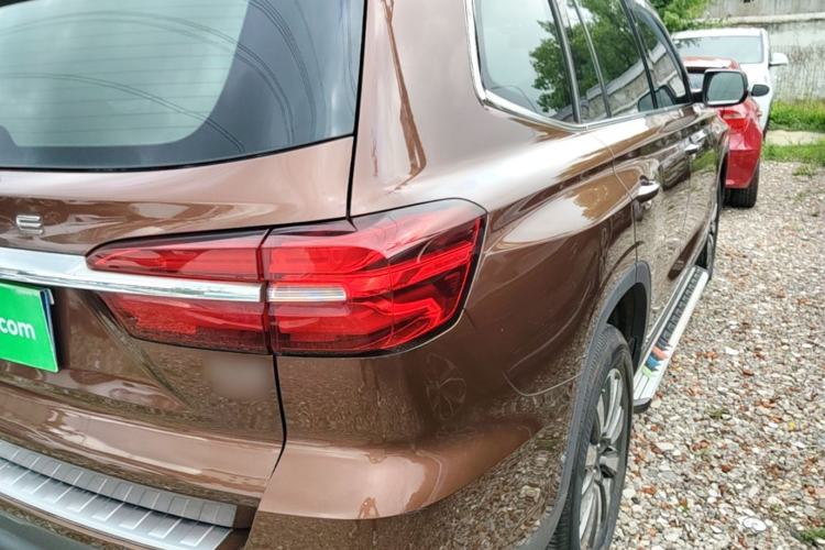 Used Roewe RX8 2018 30T Two-Wheel Drive Flagship Edition Right Rear Taillight