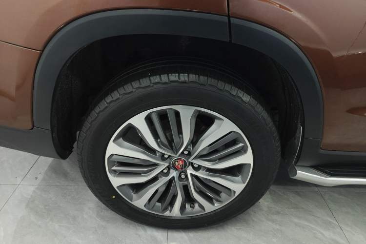 Used Roewe RX8 2018 30T Smart Connectivity All-Wheel Drive Supreme Edition Right Rear Wheel Hub