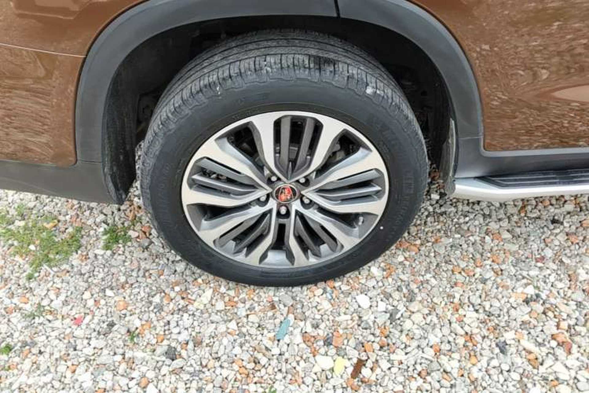 Used Roewe RX8 2018 30T Smart Connectivity All-Wheel Drive Supreme Edition Right Rear Wheel Hub