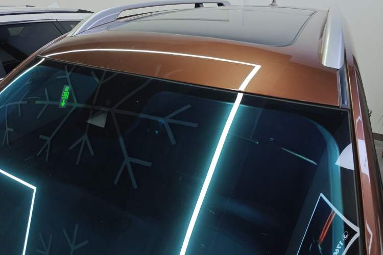 Used Roewe RX8 2018 30T Smart Connectivity All-Wheel Drive Supreme Edition Roof