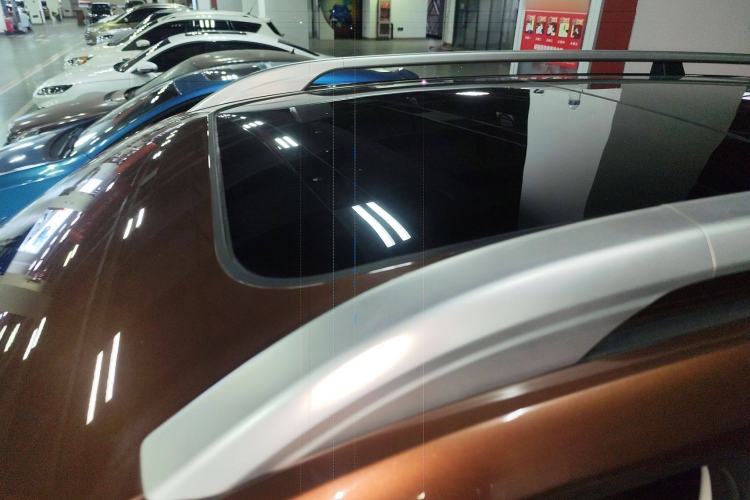 Used Roewe RX8 2018 30T Smart Connectivity Two-Wheel Drive Flagship Edition Roof