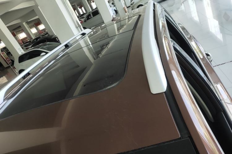 Used Roewe RX8 2018 30T Smart Connectivity Four-Wheel Drive Flagship Edition Roof