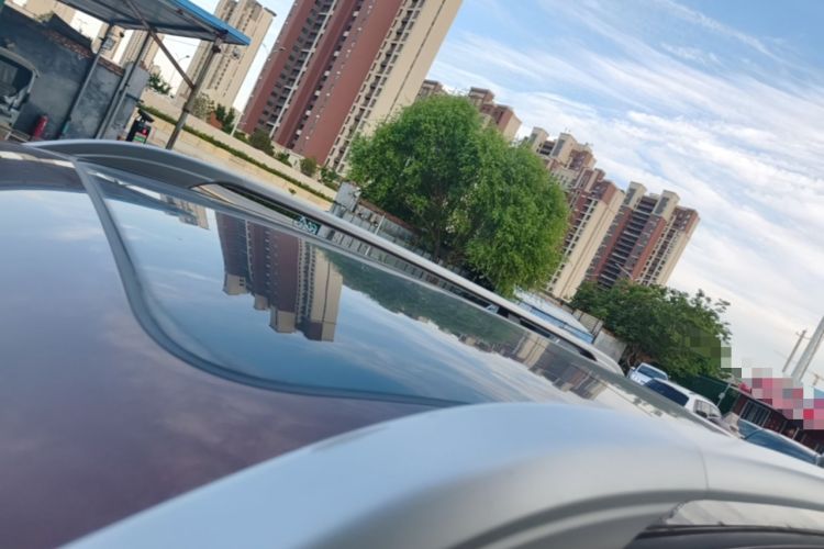 Used Roewe RX8 2018 30T Smart Connectivity Two-Wheel Drive Supreme Edition Roof
