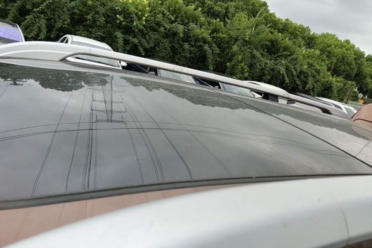 Used Roewe RX8 2018 30T Two-Wheel Drive Flagship Edition Roof
