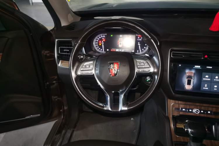 Used Roewe RX8 2018 30T Smart Connectivity Two-Wheel Drive Supreme Edition Steering Wheel