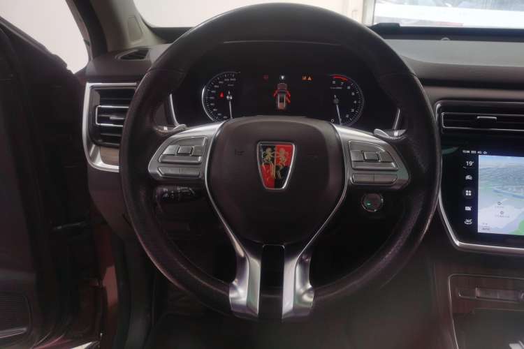 Used Roewe RX8 2018 30T Smart Connectivity All-Wheel Drive Supreme Edition Steering Wheel