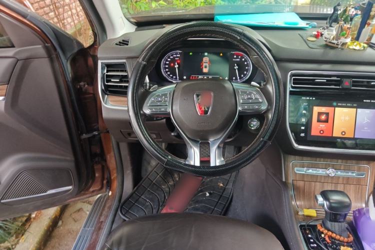 Used Roewe RX8 2018 30T Smart Connectivity Two-Wheel Drive Flagship Edition Steering Wheel