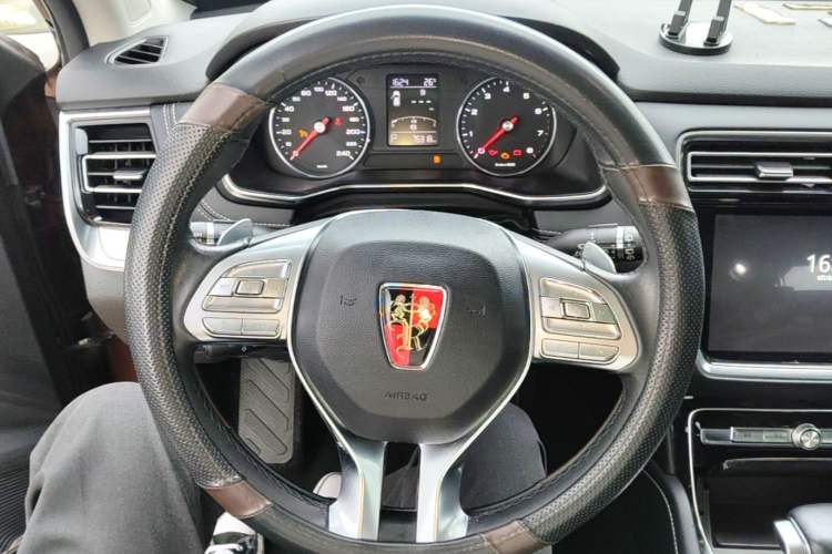 Used Roewe RX8 2018 30T Two-Wheel Drive Flagship Edition Steering Wheel