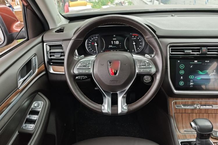 Used Roewe RX8 2018 30T Smart Connectivity Two-Wheel Drive Supreme Edition Steering Wheel