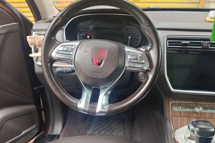 Used Roewe RX8 2018 30T Smart Connectivity Two-Wheel Drive Flagship Edition Steering Wheel