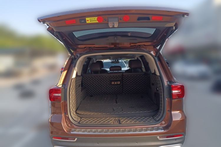 Used Roewe RX8 2018 30T Smart Connectivity Four-Wheel Drive Flagship Edition Trunk