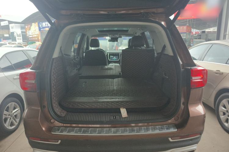 Used Roewe RX8 2018 30T Smart Connectivity Two-Wheel Drive Supreme Edition Trunk