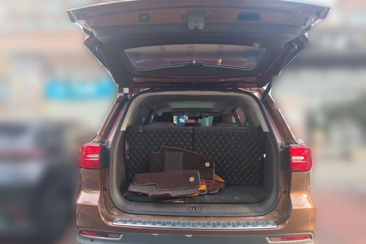 Used Roewe RX8 2018 30T Smart Connectivity Two-Wheel Drive Supreme Edition Trunk