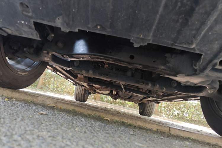 Used Roewe RX8 2018 30T Smart Connectivity Two-Wheel Drive Supreme Edition Chassis Front