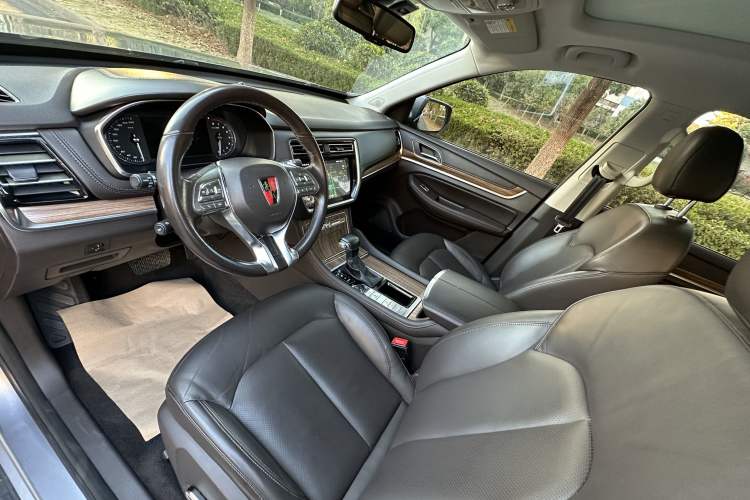 Used Roewe RX8 2018 30T Smart Connectivity Two-Wheel Drive Flagship Edition Driver Seat