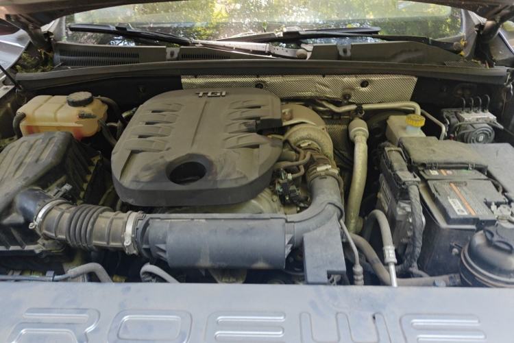 Used Roewe RX8 2018 30T Smart Connectivity Two-Wheel Drive Supreme Edition Engine Bay