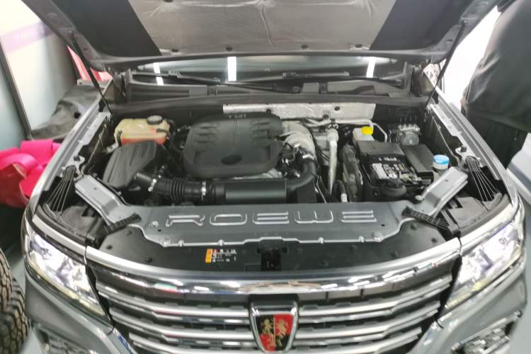 Used Roewe RX8 2018 30T Smart Connectivity Two-Wheel Drive Flagship Edition Engine Bay