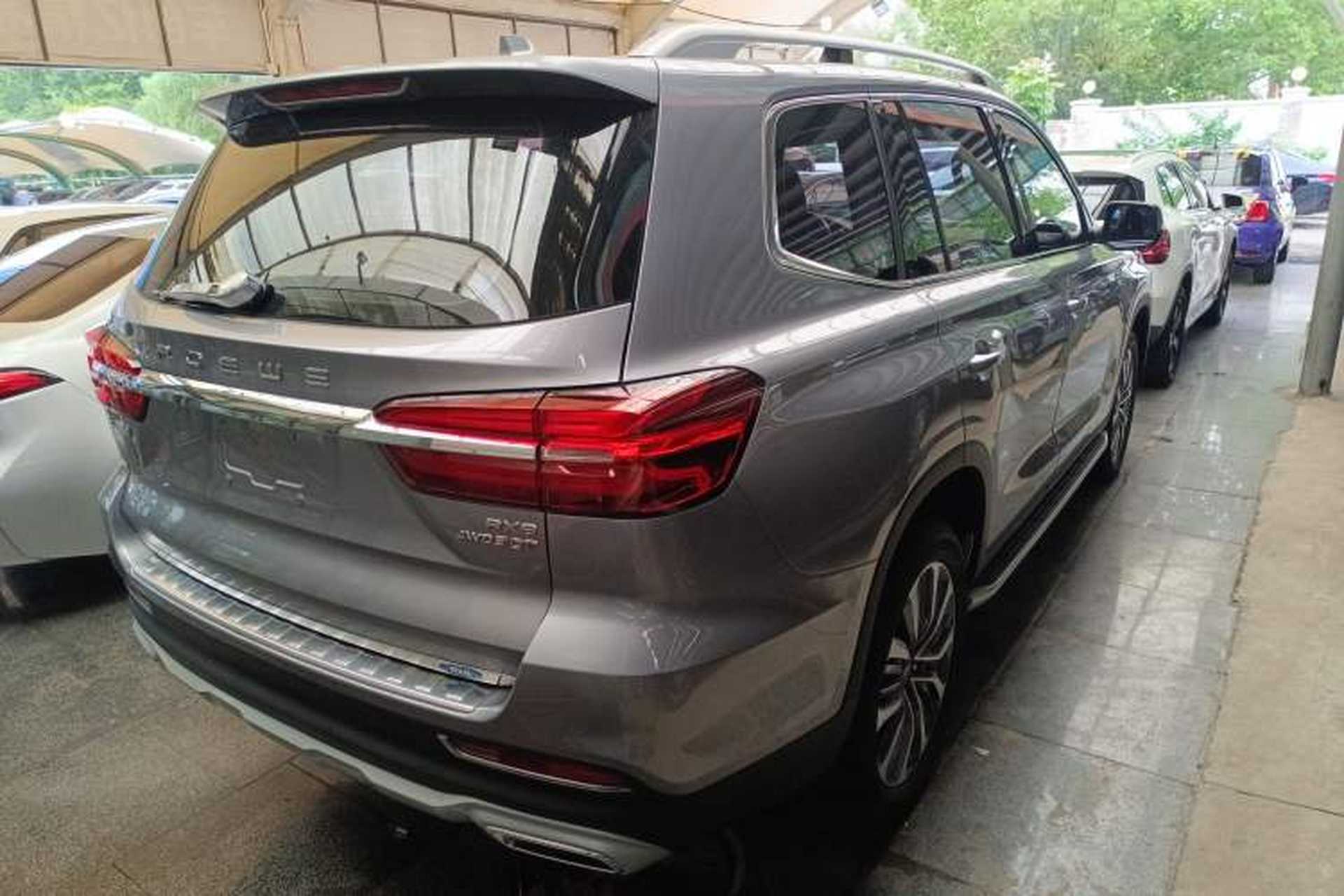 Used Roewe RX8 2018 30T Smart Connectivity All-Wheel Drive Supreme Edition Exterior 4