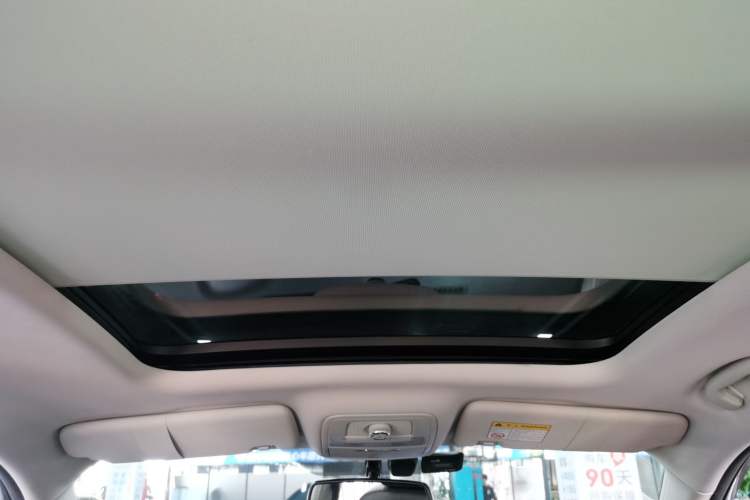 Used Roewe RX8 2018 30T Smart Connectivity Two-Wheel Drive Flagship Edition Headliner