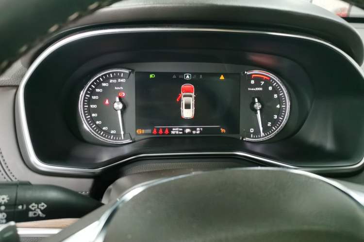 Used Roewe RX8 2018 30T Smart Connectivity Two-Wheel Drive Flagship Edition Instrument Cluster