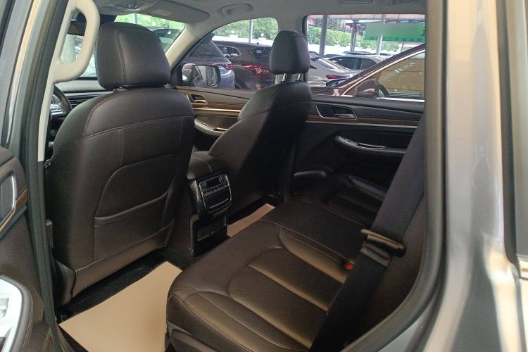 Used Roewe RX8 2018 30T Smart Connectivity All-Wheel Drive Supreme Edition Interior 1