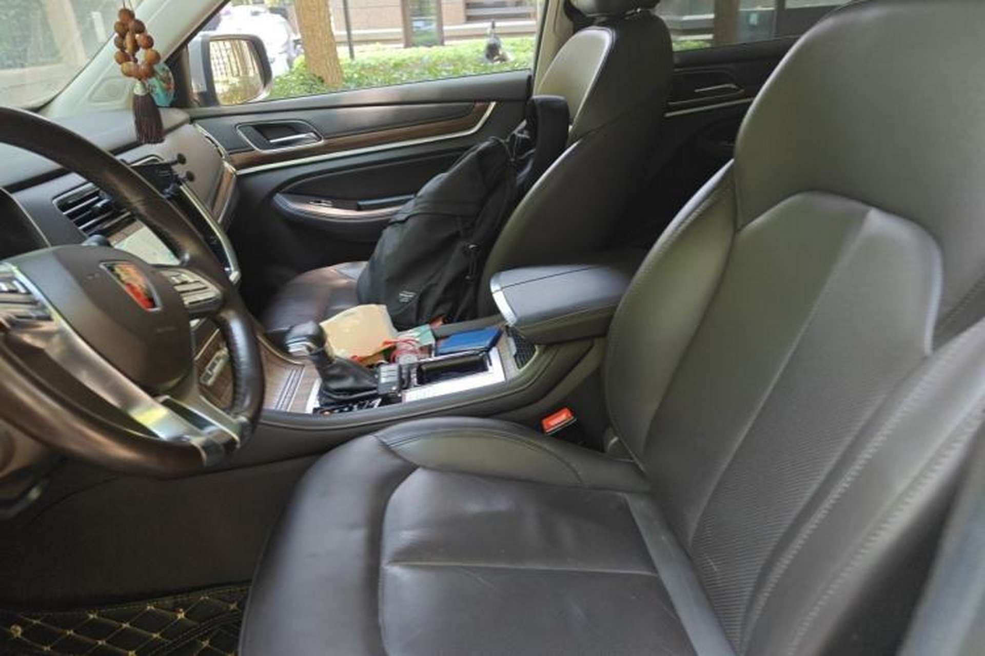 Used Roewe RX8 2018 30T Smart Connectivity Two-Wheel Drive Supreme Edition Left Front Seat