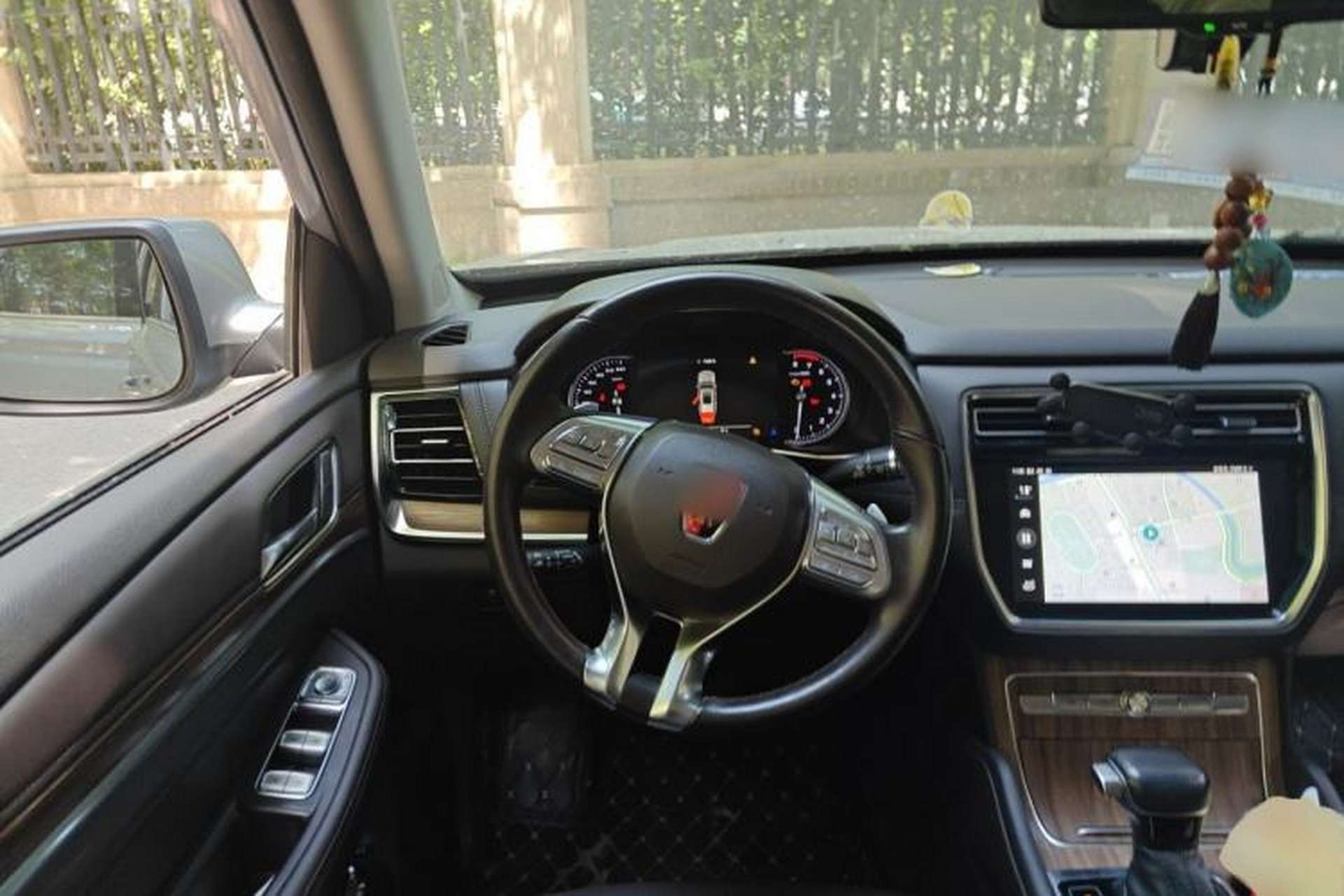 Used Roewe RX8 2018 30T Smart Connectivity Two-Wheel Drive Supreme Edition Steering Wheel