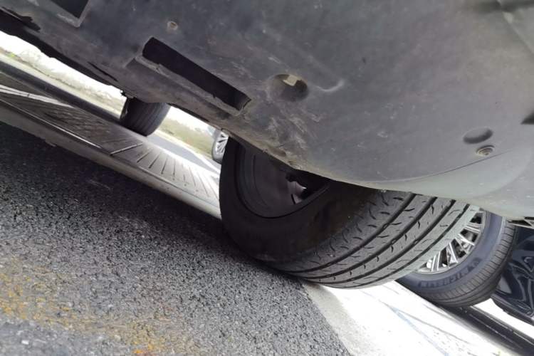 Used Roewe RX8 2018 30T Smart Connectivity All-Wheel Drive Supreme Edition Chassis Front Left